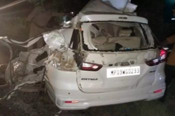 5 killed in car-dumper collision