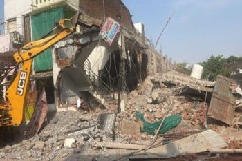 Bulldozer ransacked the house of murder accused in Indore