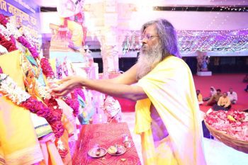 Establishment of super divine Shivling in Shiv Darbar with 10 crore divine mantras