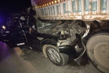 Fierce collision between container and Scorpio, seven people died, four in critical condition