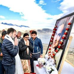 Former Prime Minister Rajiv Gandhi's birth anniversary today, Rahul pays tribute at Pangong Tso Lake in Ladakh