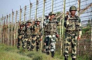 Infiltration bid foiled on Indo-Pak border, BSF kills Pakistan smuggler