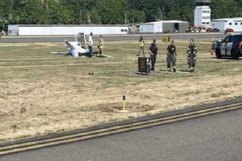 Small plane crashes in America, two people injured