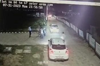 Two car riders looted the property businessman, incident captured in CCTV