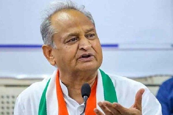 Gehlot gave instructions to complete Girdawari in ten days