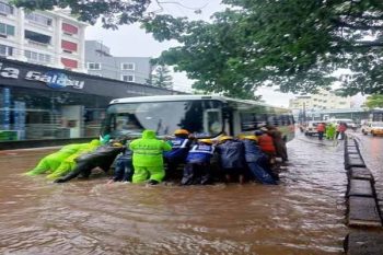 Heavy rains in Hyderabad, holiday in schools and colleges