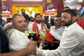 Maharashtra CM offers prayers at Ganeshotsav Mandal in Jammu and Kashmir's Srinagar, goes to Kargil