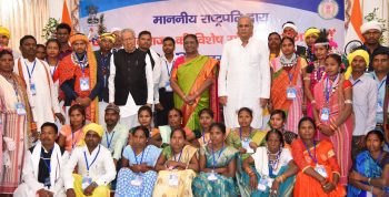 President Draupadi Murmu meets students and members of specially protected tribes