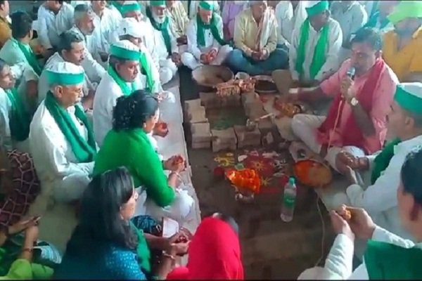 Bharatiya Kisan Union performed havan puja at Ghazipur border, police force present in large numbers