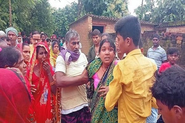 Bloody conflict over land dispute 6 people including former District Panchayat member murdered, atmosphere of tension in the village