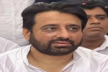 ED raids the premises of AAP MLA Amanatullah Khan, tightens the noose in money laundering case