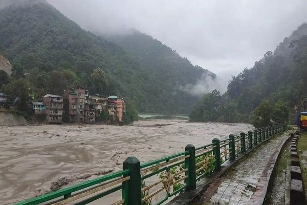 Flood wreaks havoc in Sikkim 14 people dead so far - hundreds including army personnel missing