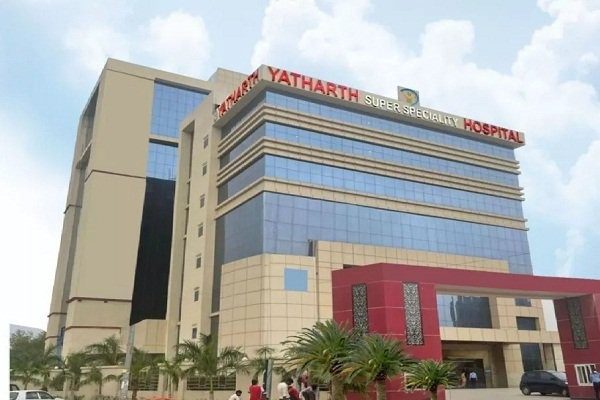 IT raid on hospitals of Yatharth Group, raids by Income Tax officials continue at many places.