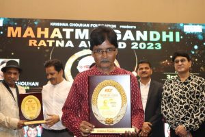 Senior film journalist Kali Das Pandey received 'Mahatma Gandhi Ratna Award'