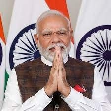 Those whom no one asks, Modi both asks and worships Narendra Modi