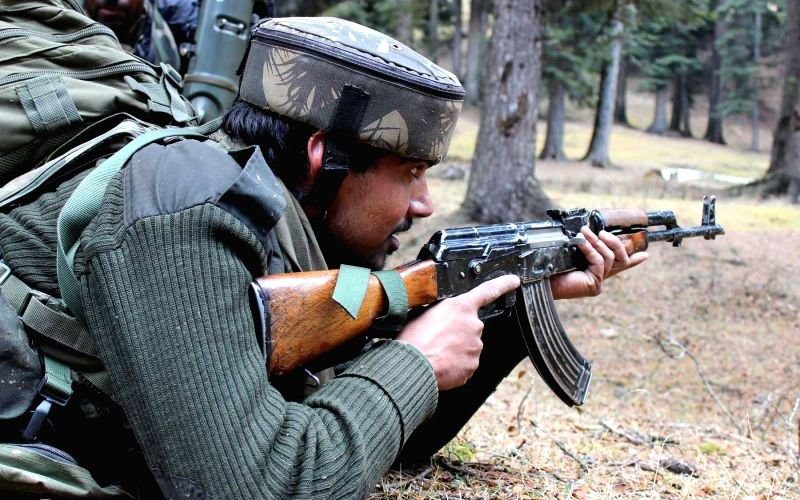 Two soldiers injured in encounter between security forces and terrorists in Rajouri