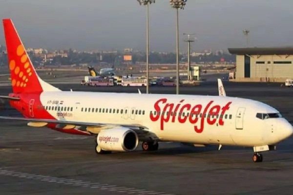 142 passengers narrowly escaped Before takeoff, wings of Patna-Bengaluru flight started closing, flight stopped.