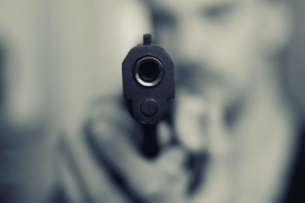 Accused absconding after shooting a person in Delhi