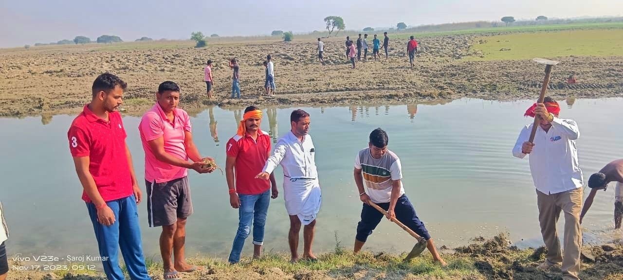 BJP leader Rakesh Singh got the ghats cleaned for Chhath Puja.