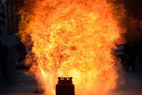 Bihar LPG cylinder caught fire, more than 20 burnt, condition of eight critical