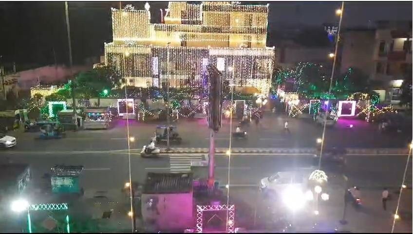 Deepotsav Dausa lit up with colorful lights, crowded with buyers in the markets