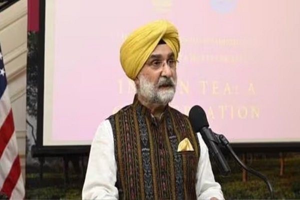 Nefarious act of terrorist Pannu Indian ambassador misbehaved in American Gurudwara, Khalistani supporters pushed him.