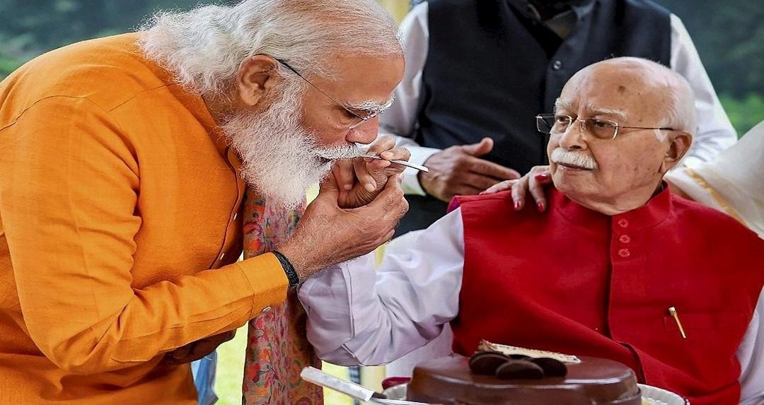 PM Modi congratulated Advani on his birthday