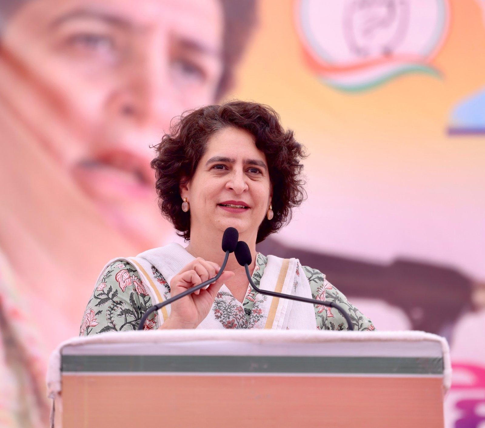 Scindia stabbed the people in the back by toppling the Congress government Priyanka Gandhi