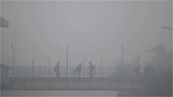 Entire North India immersed in dense fog, red alert in many states, it will rain on New Year