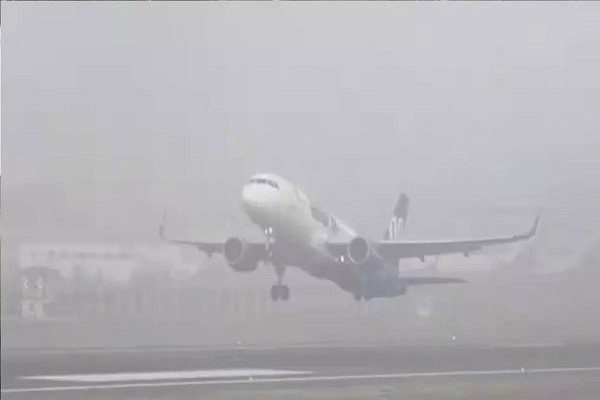 Fog hits North India 80 flights delayed at IGI airport, many trains also delayed by 11 hours