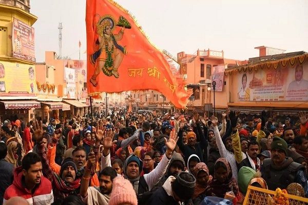 Flood of faith in Ram Nagri Devotees started standing in lines at 3 o'clock in the morning - increased force outside Hanuman Garhi temple.