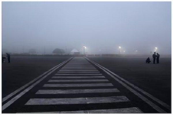 Fog hits Everything from train to flight gets delayed, Delhi Airport issues advisory Said- Contact the airlines before travelling.