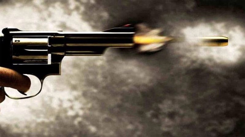 Lover shoots dead female technician in hotel