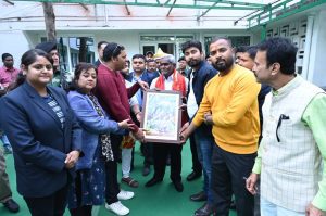 A delegation of Shri Shiv Baraat Organizing Maha Committee, Pahari Mandir Ranchi met Chief Minister Shri Champai Soren.