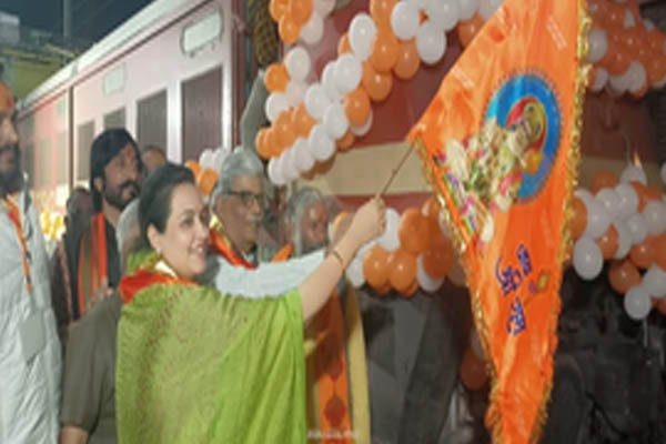 Aastha train leaves for Ayodhya with devotees from Indore