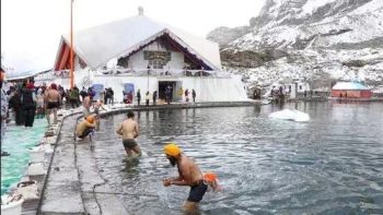 Devotees should pay attention…the doors of Shri Hemkund Sahib will open on 25th May.