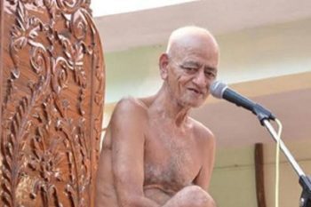 Jain sage Acharya Vidyasagar Maharaj left his body after fasting for three days, breathed his last in Chandragiri mountain.