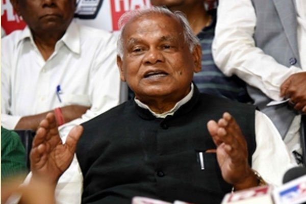 Jitan Ram Manjhi made it clear, said, chair does not matter, was with Modi, is and will remain