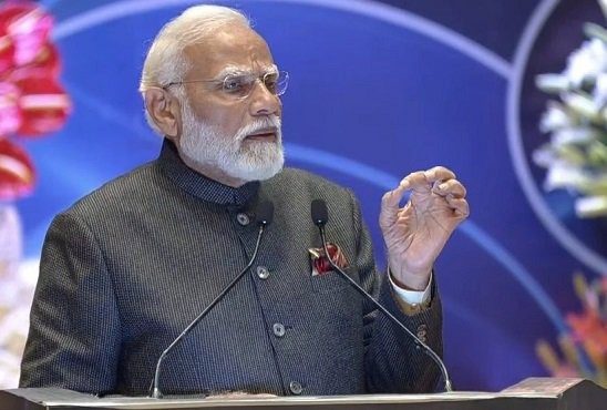 PM Modi's big announcement for truck drivers, buildings equipped with facilities will be built for rest on the National Highway