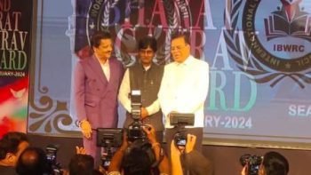 Senior film journalist Kali Das Pandey received 'Akhand Bharat Gaurav Award'