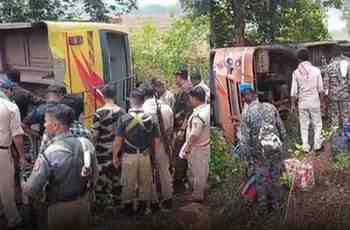 Bus carrying CRPF jawans returning from election duty meets with accident