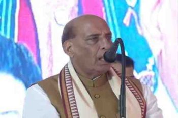 Rajnath Singh told AK Antony - Do not vote for your son.