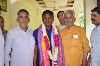 Udit Raj explained the importance of booth level management to the workers.