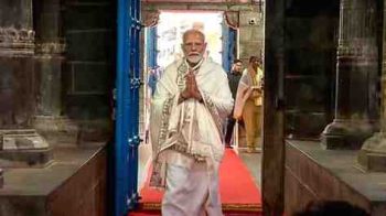 PM Modi reached Kanyakumari, offered prayers at Bhagavathi Amman Temple