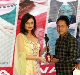 Sushanta Das honoured at IIFA-Dada Saheb Phalke Indian Television Awards show