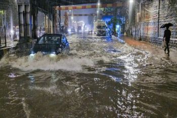 300 mm rain in Mumbai in six hours, schools and colleges closed