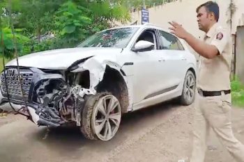 A luxury Audi car rammed into several vehicles in Nagpur