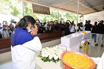 Chief Minister Shri Hemant Soren paid emotional tribute to late Shri Mangal Munda