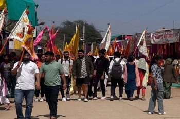 Devotees are reaching the court of Khatu Shyam before the new year