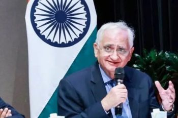 Congress leader Khurshid showed the mirror to his own party along with Pakistan